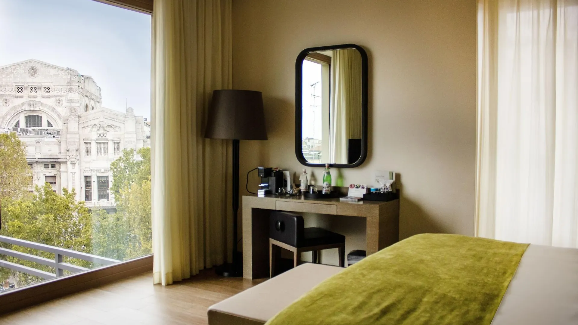 Отель Starhotels Echo Милан