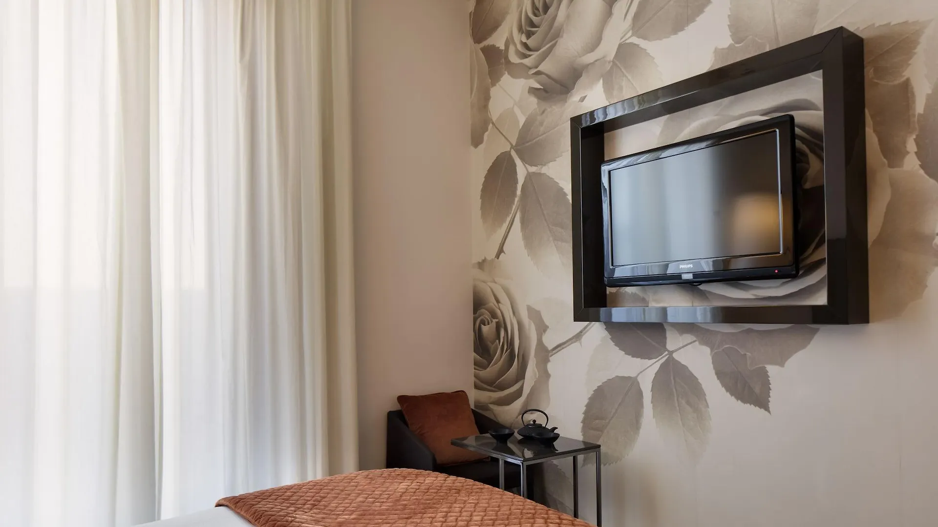 Starhotels Echo Милан Отель