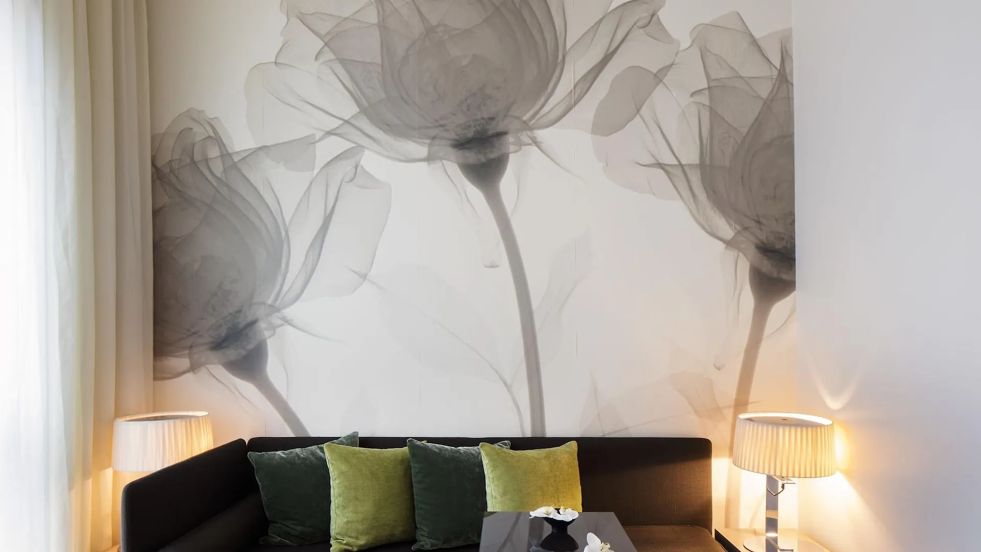 Отель Starhotels Echo Милан