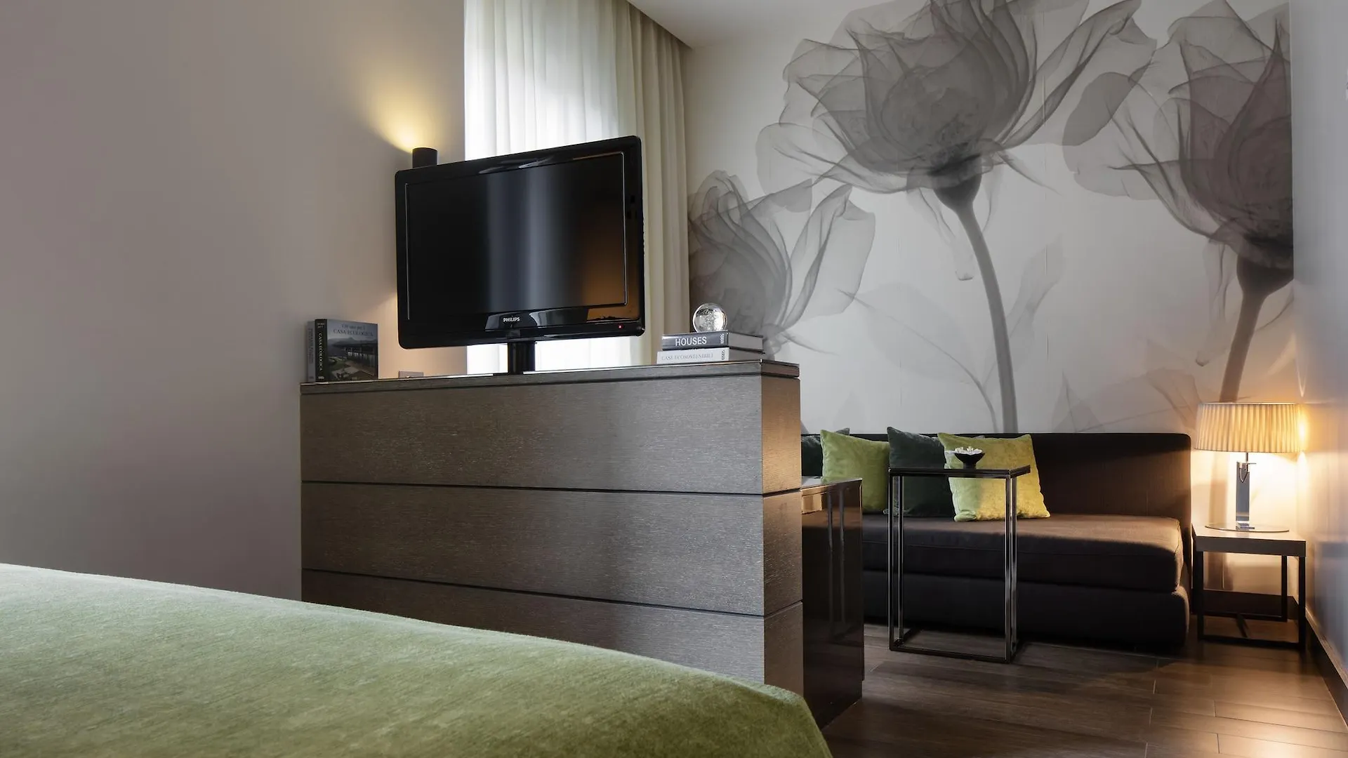 Starhotels Echo Милан Отель