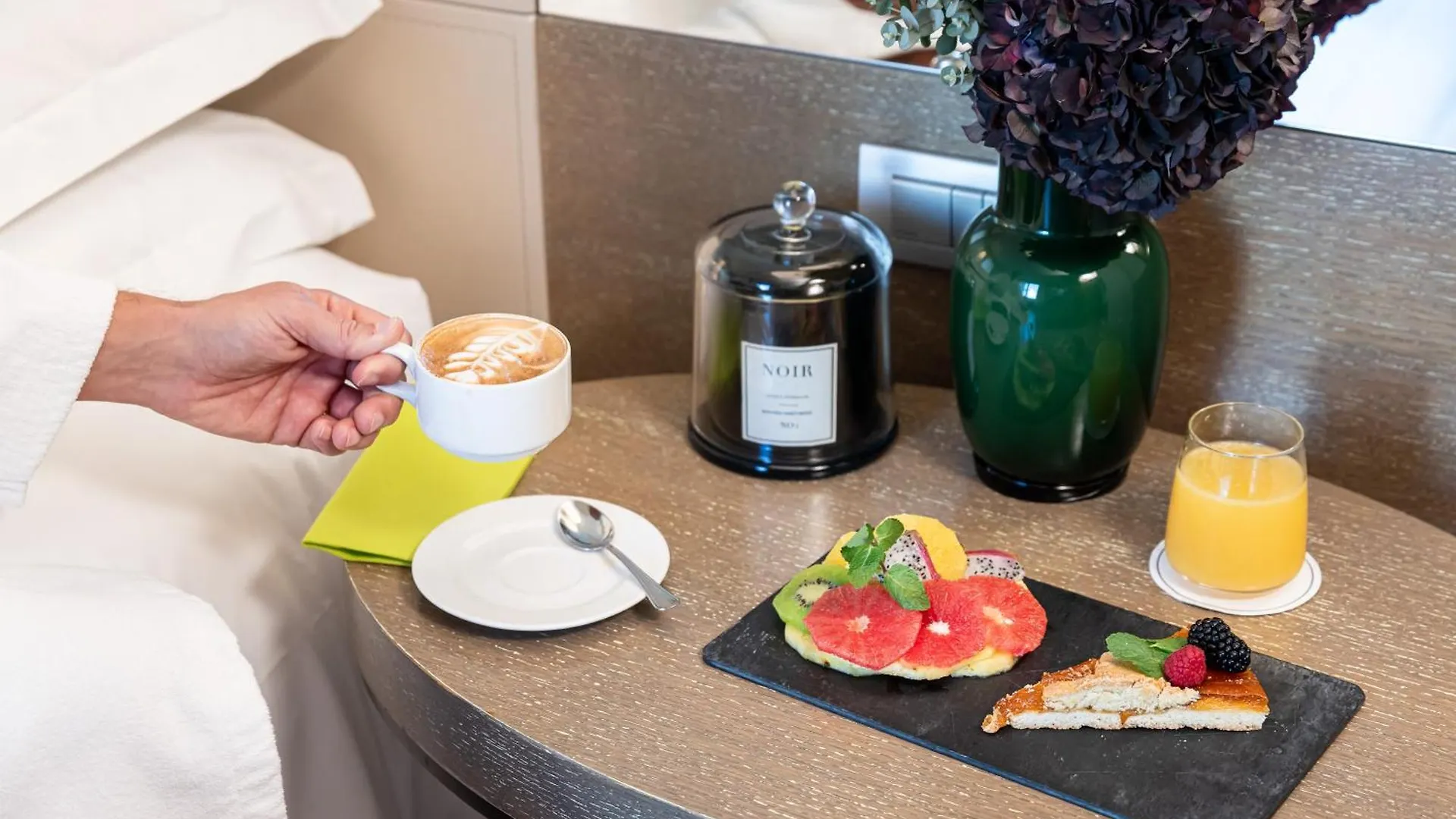 Starhotels Echo Милан Отель