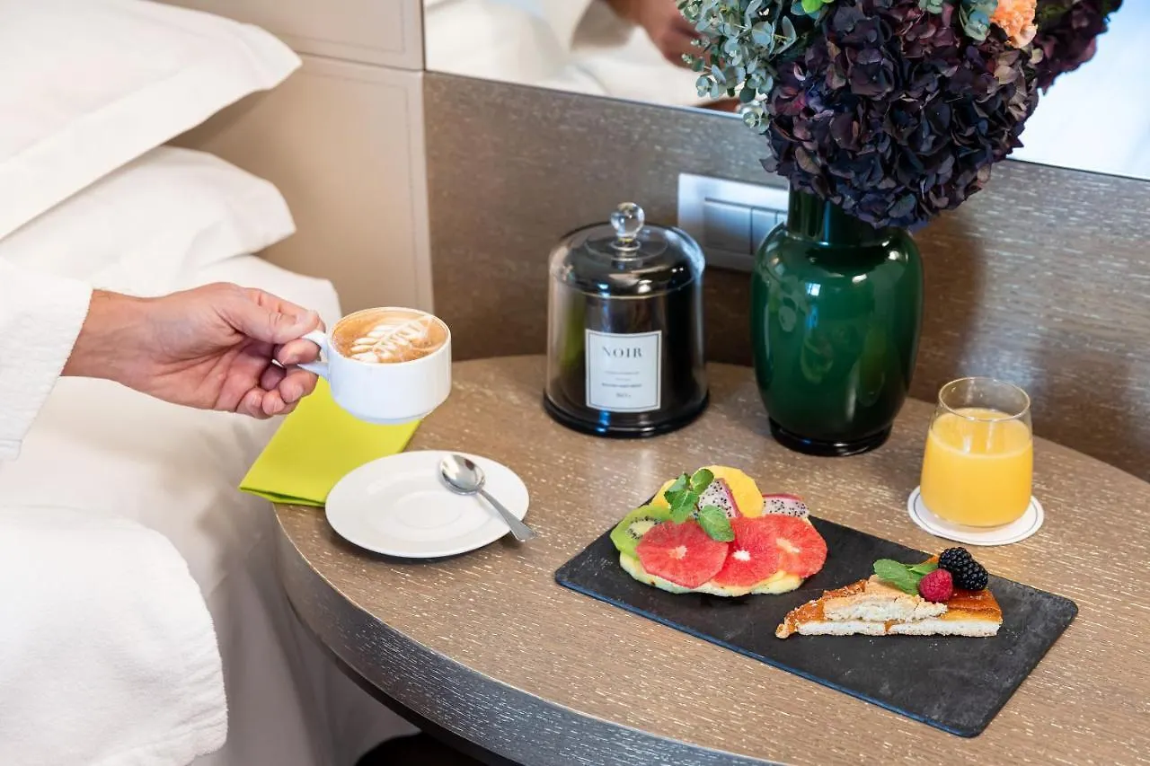 Starhotels Echo Milano 4*,