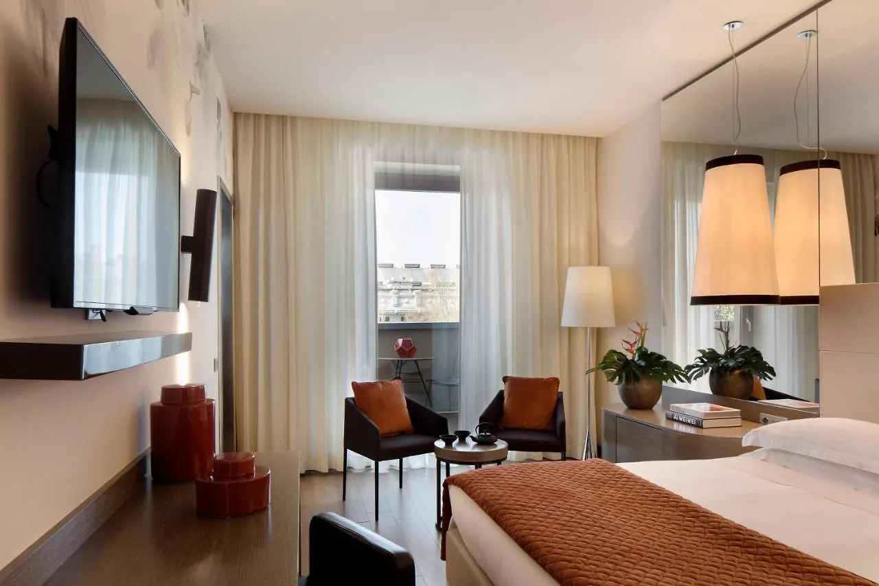 Starhotels Echo Милан